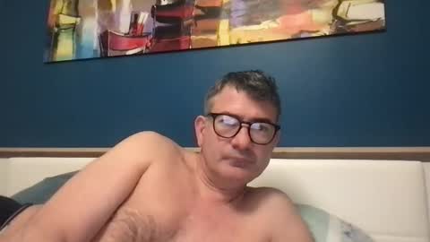 sesamechris92 online show from March 3, 2025, 6:48 am