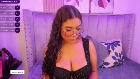 Snapshot of seshat_hitt_ chatting on July 22, 2026, 3:31 am Danna online show from July 22, 2026, 3:31 am