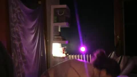 seturselfonfyre online show from July 6, 2026, 5:48 am