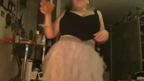 seturselfonfyre online show from July 10, 2026, 4:17 am