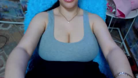 seu_cute online show from November 8, 2025, 9:09 am