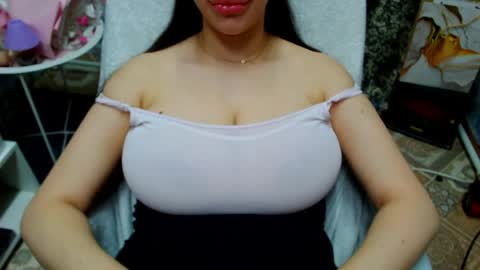 seu_cute online show from April 9, 2026, 4:01 am