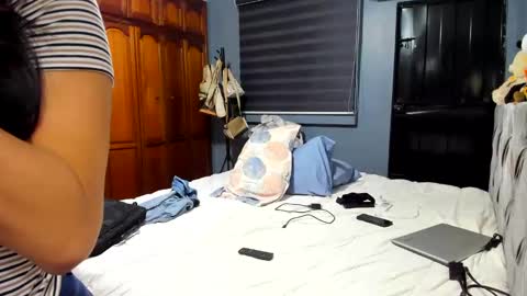 HEY GUYS KEVIAM I    MY NEW  TWITTER IS anitalautter26 imstagran  anitalautter26 officialOFanitalautter online show from October 26, 2025, 12:49 am