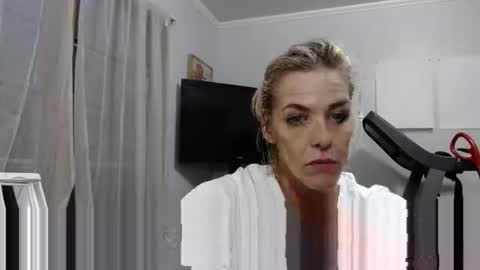 Snapshot of sexi_chrisly chatting on November 16, 2025, 7:03 am Sexi Chrisly online show from November 16, 2025, 7:03 am