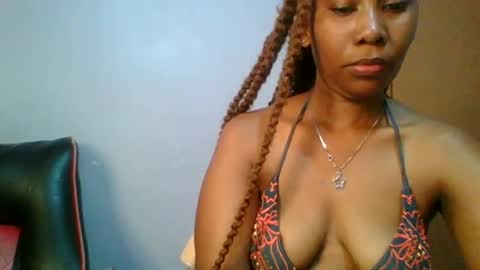 Snapshot of sexie_curvie chatting on February 3, 2025, 7:07 am Maggie online show from February 3, 2025, 7:07 am