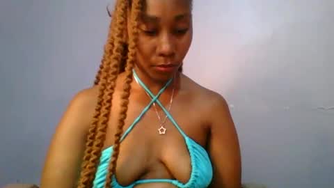 Snapshot of sexie_curvie chatting on February 4, 2025, 1:06 pm Maggie online show from February 4, 2025, 1:06 pm
