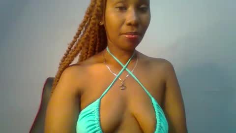 Snapshot of sexie_curvie chatting on February 4, 2025, 8:06 pm Maggie online show from February 4, 2025, 8:06 pm