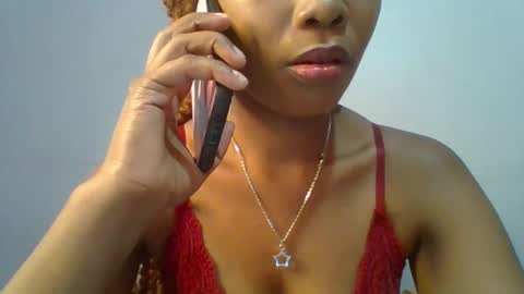 Snapshot of sexie_curvie chatting on February 6, 2025, 12:16 pm Maggie online show from February 6, 2025, 12:16 pm