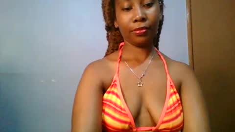 Snapshot of sexie_curvie chatting on February 8, 2025, 12:28 pm Maggie online show from February 8, 2025, 12:28 pm