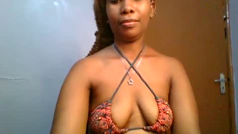 Snapshot of sexie_curvie chatting on February 12, 2025, 11:40 am Maggie online show from February 12, 2025, 11:40 am