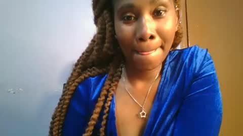 Snapshot of sexie_curvie chatting on February 12, 2025, 6:09 pm Maggie online show from February 12, 2025, 6:09 pm