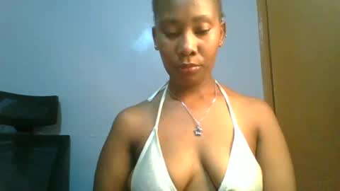 Snapshot of sexie_curvie chatting on February 13, 2025, 3:50 am Maggie online show from February 13, 2025, 3:50 am