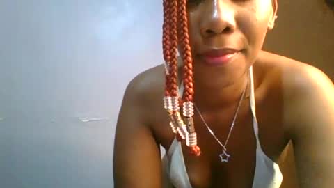 Snapshot of sexie_curvie chatting on February 16, 2025, 12:19 am Maggie online show from February 16, 2025, 12:19 am