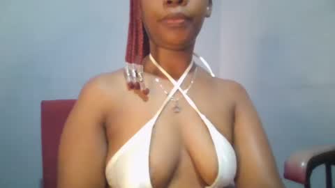 Snapshot of sexie_curvie chatting on March 9, 2025, 4:05 am Maggie online show from March 9, 2025, 4:05 am