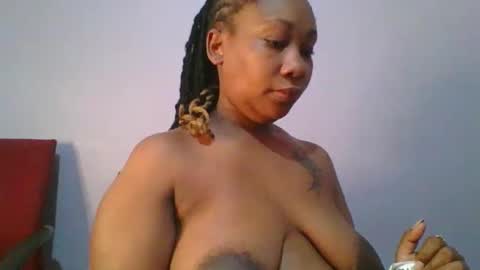 Snapshot of sexie_curvie chatting on September 15, 2025, 6:02 am Maggie online show from September 15, 2025, 6:02 am