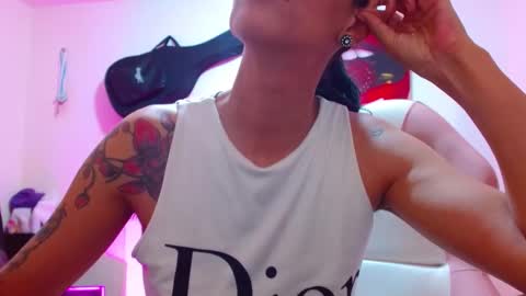 Snapshot of sexmilkdirty chatting on December 8, 2024, 9:30 pm sexmilkdirty online show from December 8, 2024, 9:30 pm