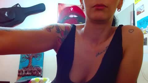 Snapshot of sexmilkdirty chatting on February 26, 2025, 9:37 pm sexmilkdirty online show from February 26, 2025, 9:37 pm