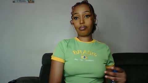 Snapshot of sexttiana_ebony chatting on March 29, 2026, 2:50 pm sexttiana_ebony online show from March 29, 2026, 2:50 pm