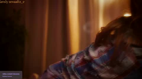 Snapshot of sexualiz_e chatting on September 17, 2025, 8:54 pm Liz online show from September 17, 2025, 8:54 pm