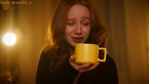 Snapshot of sexualiz_e chatting on October 24, 2025, 9:11 pm Liz online show from October 24, 2025, 9:11 pm