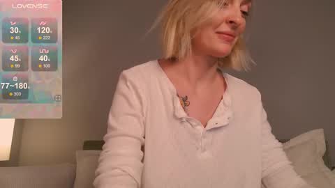 Ray  New video in bio online show from November 3, 2025, 9:27 pm