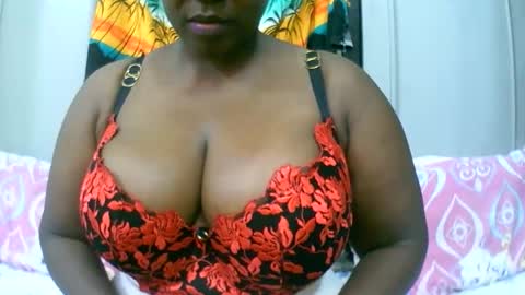 sexxi_ebony online show from November 25, 2025, 11:27 pm