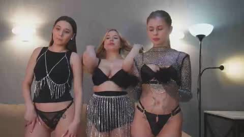 Hannah Monica Annie Andrea Eva Lina online show from March 3, 2025, 10:28 am