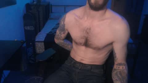 SiuL online show from January 10, 2025, 1:52 pm