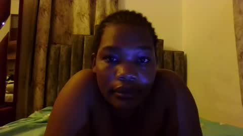 Snapshot of sexxy_beiby chatting on February 14, 2026, 2:19 am sexxy_beiby online show from February 14, 2026, 2:19 am