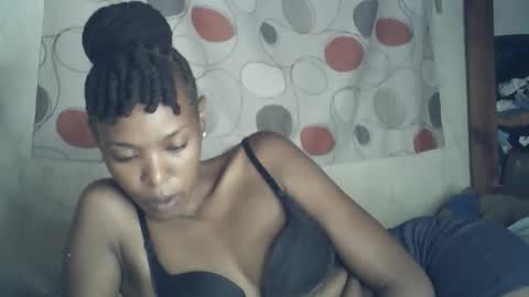 sexxy_curvy23 online show from February 17, 2026, 3:36 am