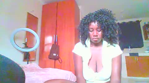 Sweet doll  online show from September 21, 2025, 6:59 am