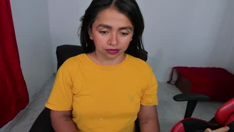 Snapshot of sexxyhot23 chatting on December 15, 2024, 4:40 am LINDA online show from December 15, 2024, 4:40 am