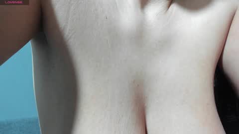 Snapshot of sexxymeriemm chatting on January 16, 2025, 12:23 am sexxymeriemm online show from January 16, 2025, 12:23 am