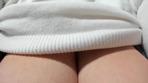 Snapshot of sexxymeriemm chatting on October 6, 2025, 2:14 pm sexxymeriemm online show from October 6, 2025, 2:14 pm