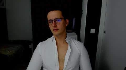 Sexxymuscles4U online show from November 18, 2025, 10:31 am