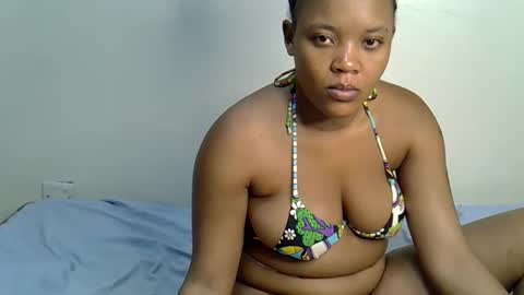 sexxythea_ online show from October 9, 2025, 8:07 pm