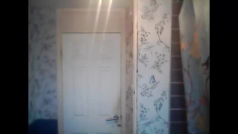 sexy787411 online show from April 2, 2026, 4:04 pm