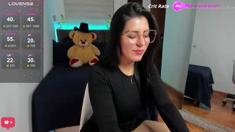 Snapshot of sexy_3512 chatting on November 21, 2025, 12:10 am LUXURY online show from November 21, 2025, 12:10 am