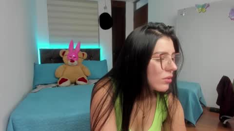 Snapshot of sexy_3512 chatting on December 2, 2025, 12:27 am LUXURY online show from December 2, 2025, 12:27 am