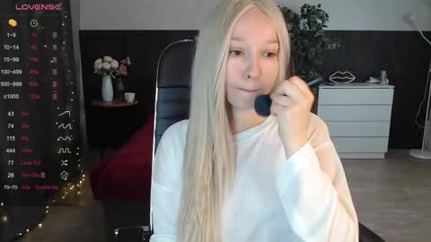 Alexia online show from September 19, 2025, 11:33 am