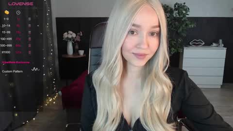 Alexia online show from September 25, 2025, 12:09 pm