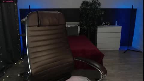 Alexia online show from November 19, 2025, 11:10 am