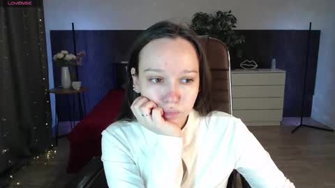 Alexia online show from November 22, 2025, 10:36 am