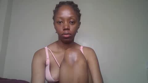 sexy_banny4 online show from January 18, 2026, 5:17 pm