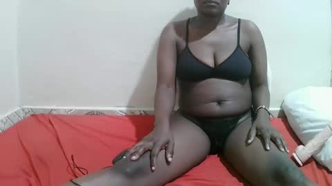 Snapshot of sexy_bbae chatting on September 12, 2025, 4:18 pm sexy_bbae online show from September 12, 2025, 4:18 pm