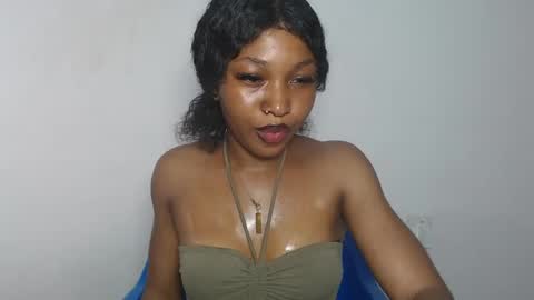sexy_bluey247 online show from April 6, 2026, 4:52 pm