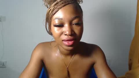 sexy_bluey247 online show from May 16, 2026, 3:36 am