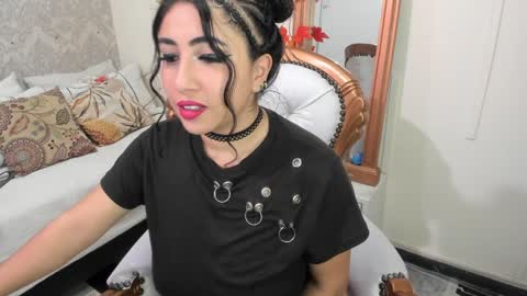 Snapshot of sexy_cristall chatting on January 6, 2025, 9:41 am C R I S T A L online show from January 6, 2025, 9:41 am