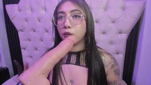  C R I S T A L  online show from March 17, 2026, 10:13 pm