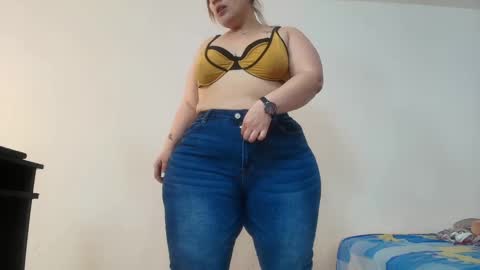 Snapshot of sexy_curvi chatting on December 19, 2024, 11:03 pm karla instagram online show from December 19, 2024, 11:03 pm